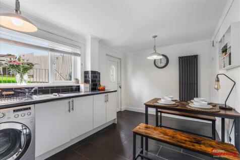 Kitchen Dining (2)