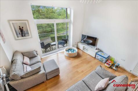 Living Area (2)