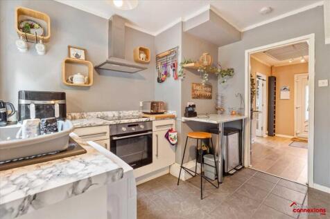 Breakfasting Kitchen