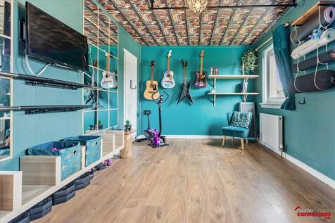 Bedroom One (2)