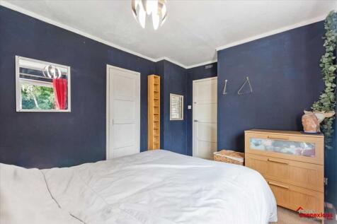 Bedroom Two (2)