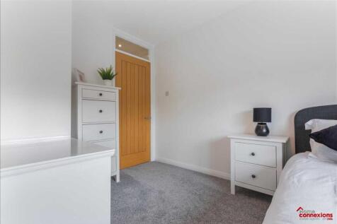 Bedroom Two (2)