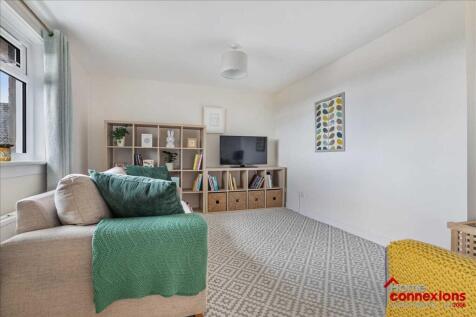 Living Area (2)