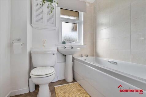 Main Bathroom