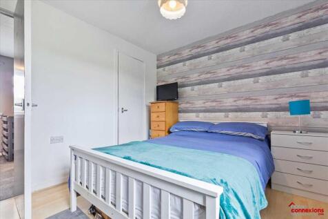Bedroom One (2)