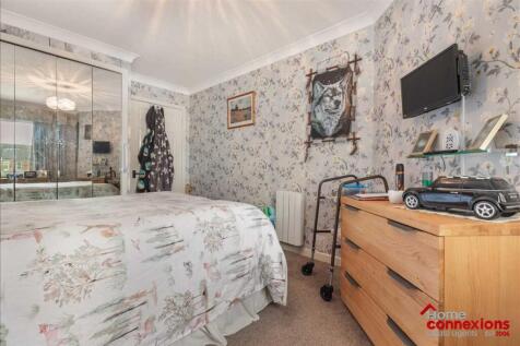 Bedroom (2)