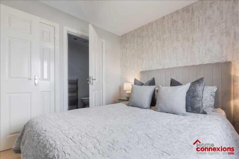 Bedroom One (2)
