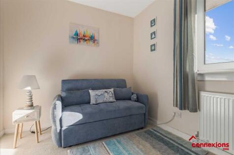 Bedroom Three (2)