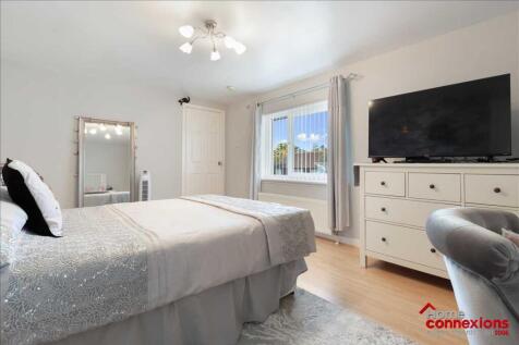 Bedroom One (2)