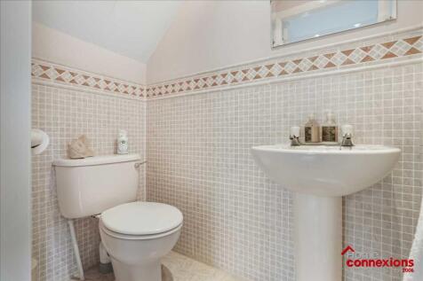 Lower Level WC