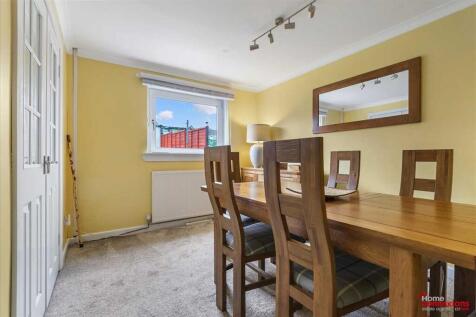 Dining/Bedroom