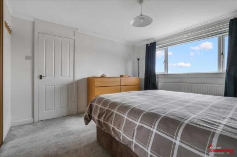 Bedroom One (3)