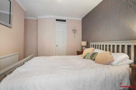 Bedroom One (2)