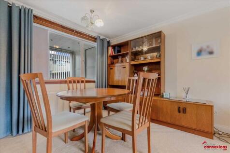 Lounge Dining (5)