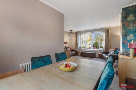 Dining Area (2)