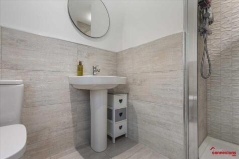 En-Suite (2)