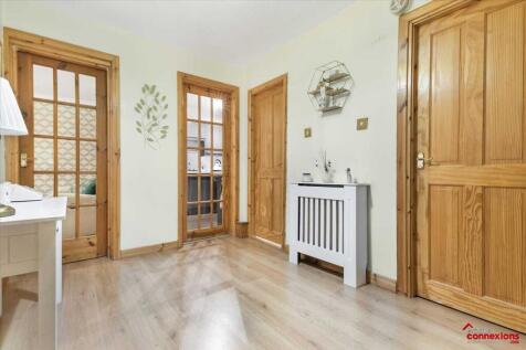 Entrance Hallway (2)