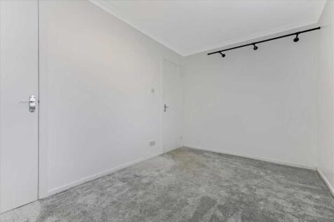 Bedroom One (3)
