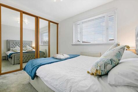 Bedroom Two (2)