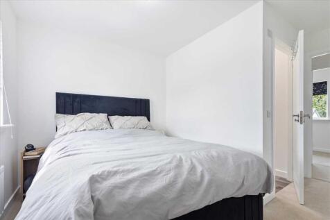 Bedroom One (2)