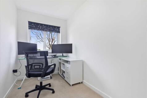 Bedroom Three (2)