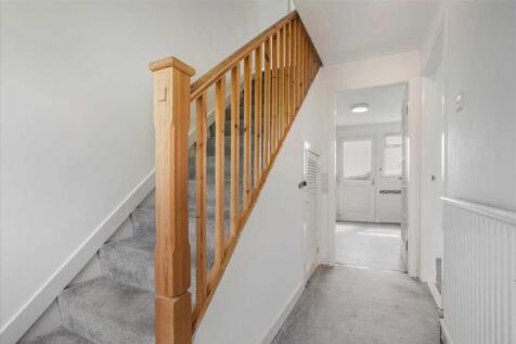 Entrance Hallway (2)