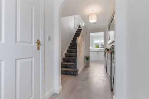 Entrance Hallway (2)