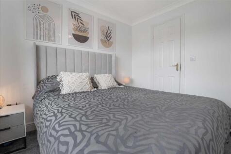 Bedroom One (2)