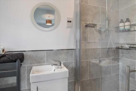 En-Suite (2)