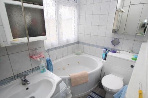owners bathroom