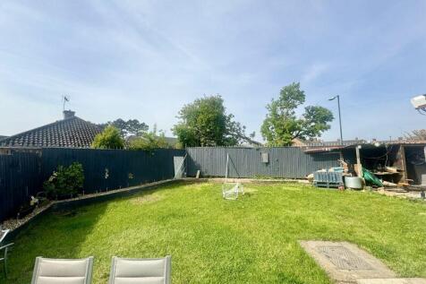 Rear garden view 2