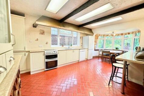 Kitchen diner view 3