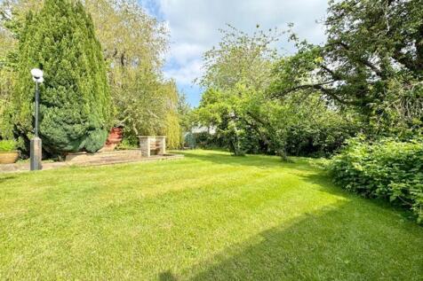 Rear garden view 3