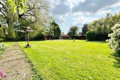 Rear garden view 4
