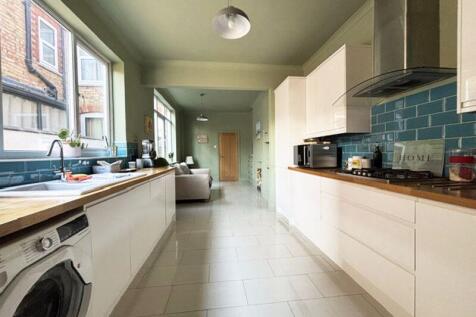 Kitchen/ diner photo 4