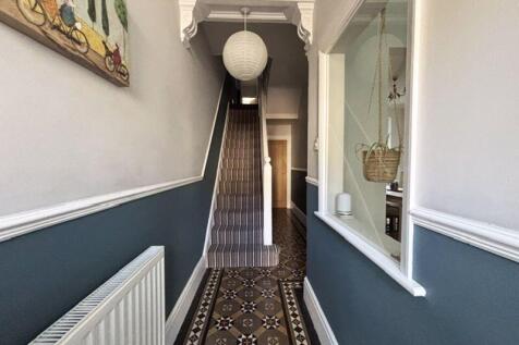 Hallway photo 1