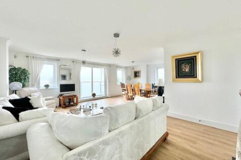 Living dining room