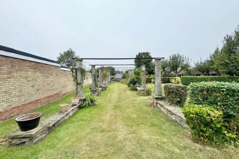 Communal grounds View 2