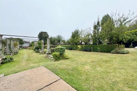 Communal grounds View 3