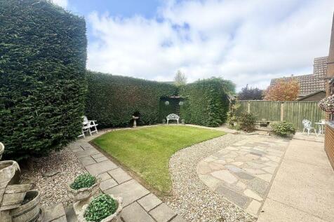 Rear garden view 3 