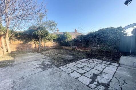 Rear garden area