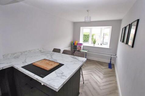 Kitchen diner photo 2