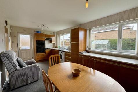 Kitchen-diner view 2 