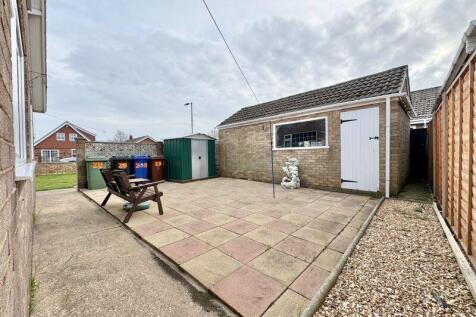 Rear courtyard view 2