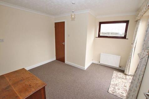 Bed 4 or sitting room