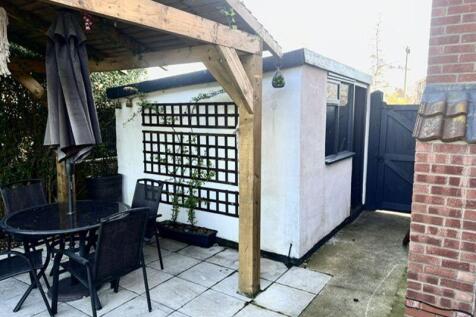 Outbuilding and pagoda