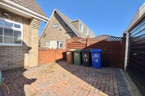 Driveway to garage 