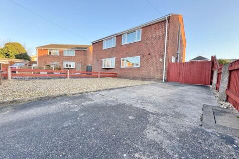 Driveway and frontage view 2