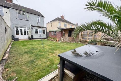 Rear garden view 3