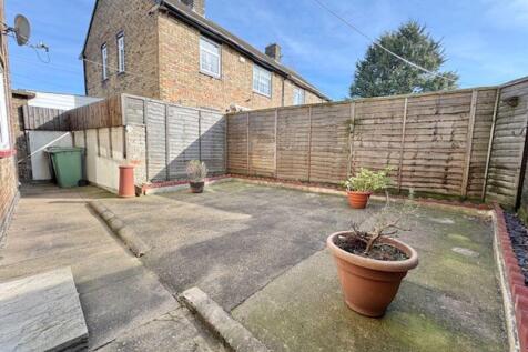 Rear courtyard garden
